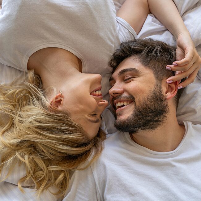 Couple allongé