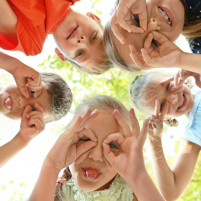 Enfants qui jouent