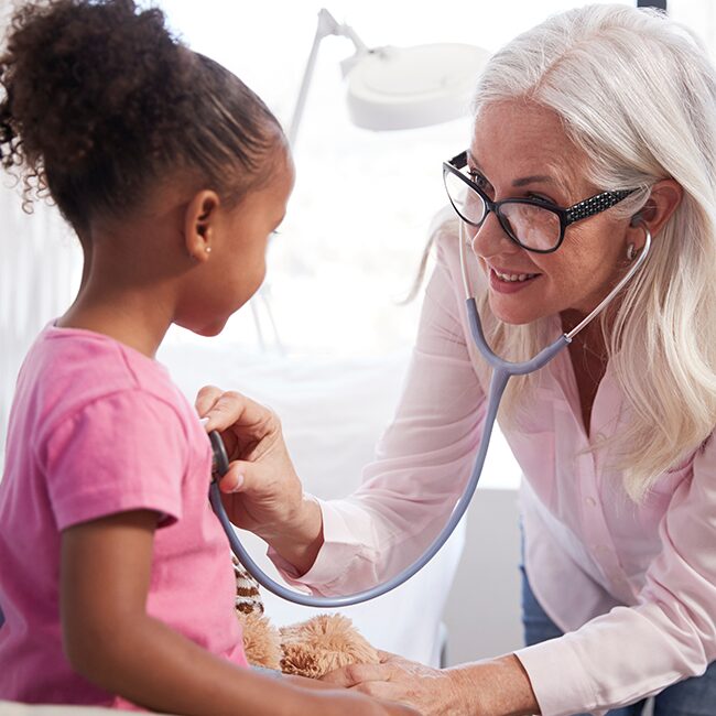enfant en consultation médicale